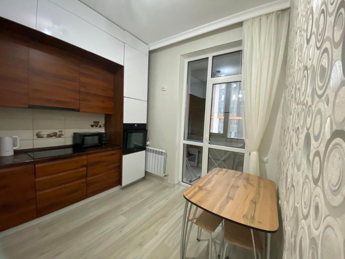 Whitehome In Panorama Park 아스타나 외부 사진