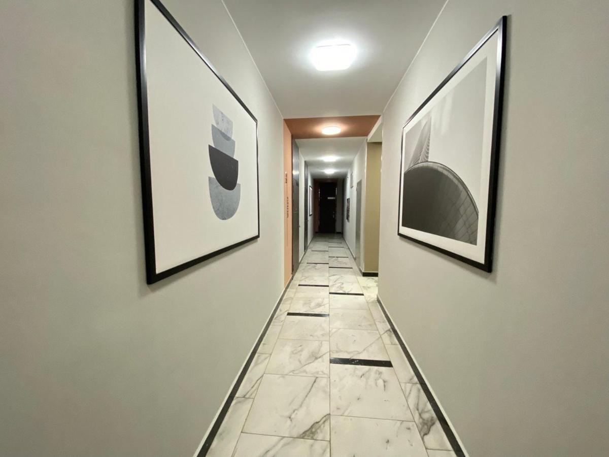 Whitehome In Panorama Park 아스타나 외부 사진