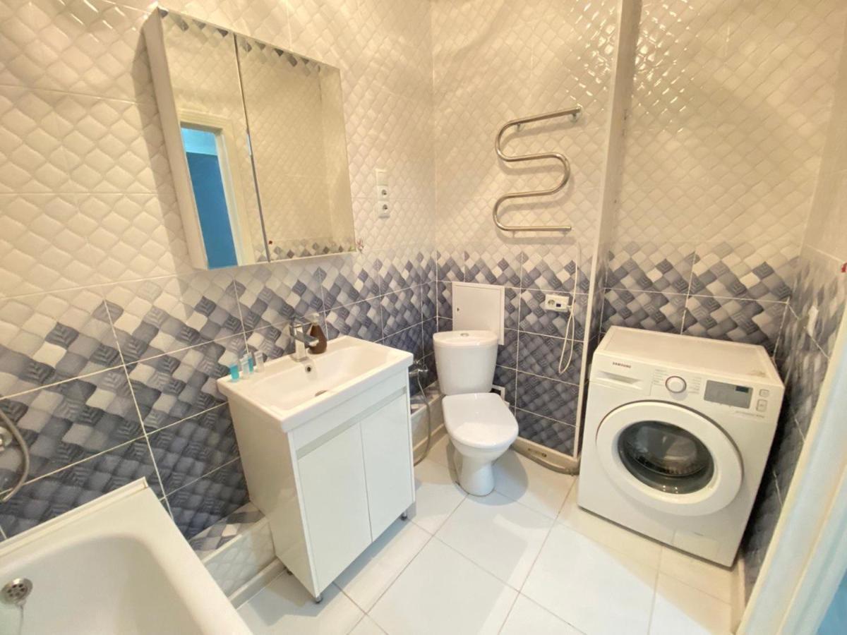 Whitehome In Panorama Park 아스타나 외부 사진